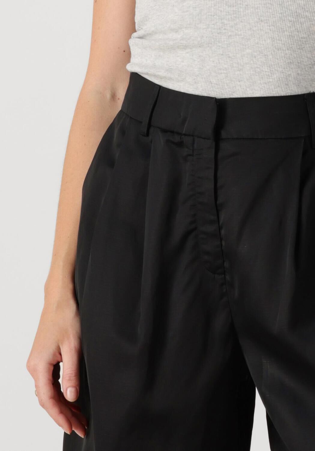 WITHBLACK Dames Broeken Wblselma Wide Linen Bermuda Zwart