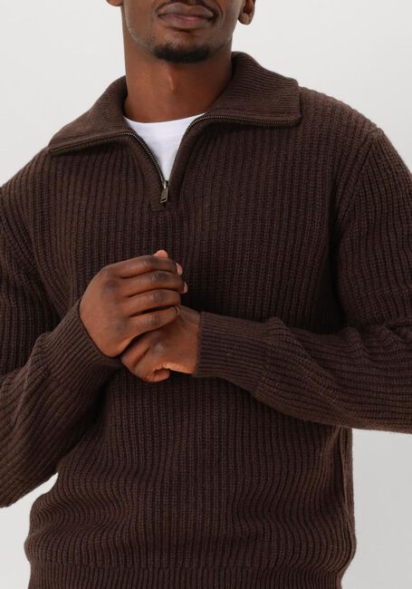 Bruine SELECTED MEN Trui SLHLAND LS KNIT HALF ZIP - large