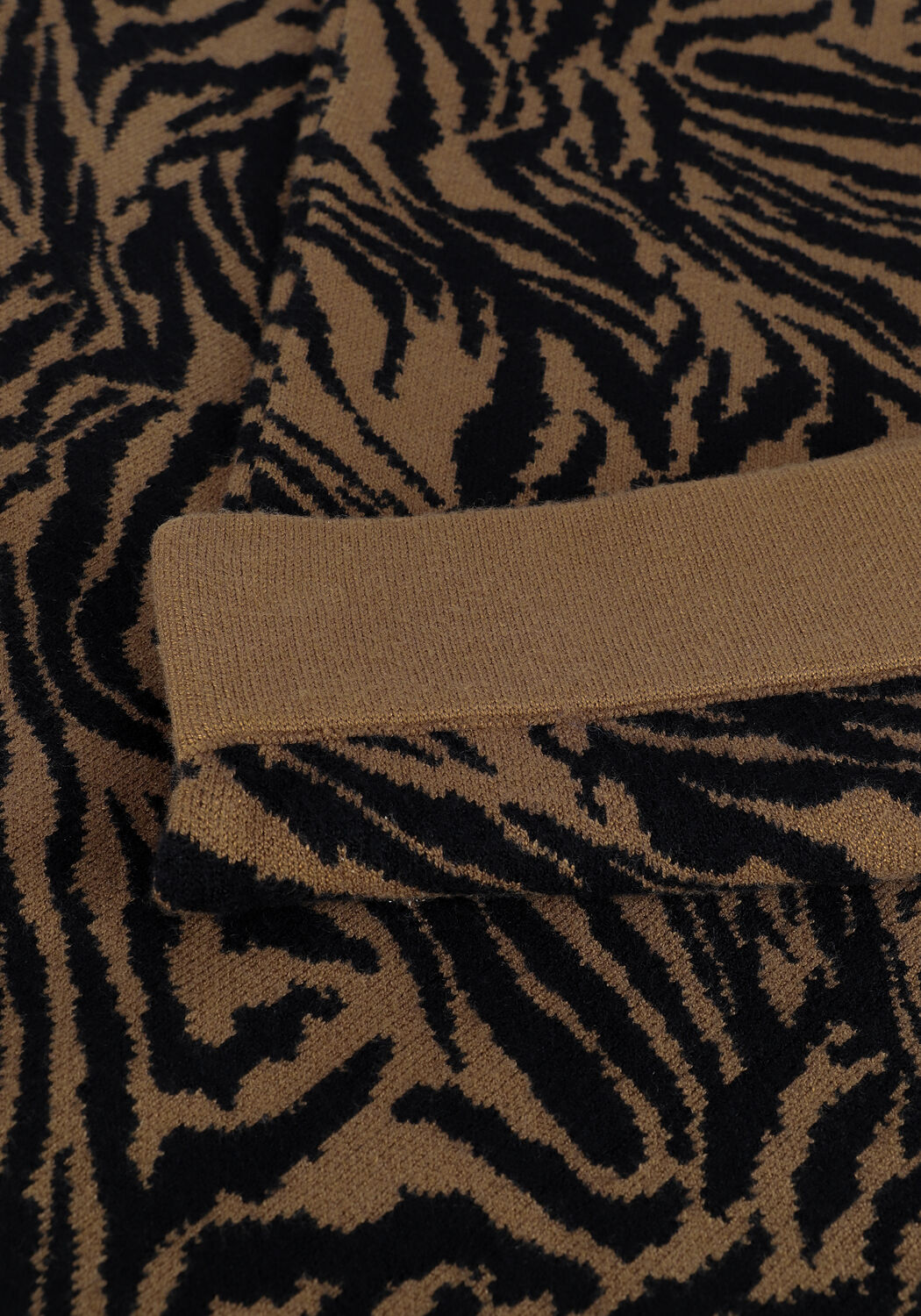 Camel Y.A.S. Midirok YASHALLI HW MIDI KNIT SKIRT S - large