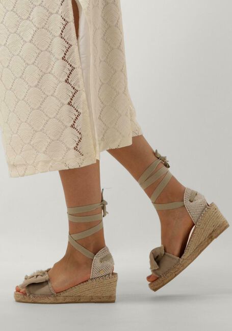 Taupe FRED DE LA BRETONIERE Espadrilles EVE BOW - large