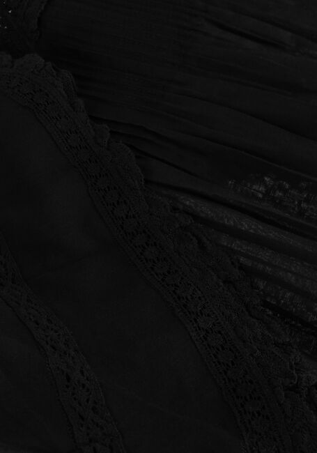 VANESSA BRUNO CALISSON VANESSA BRUNO CALISSON - large