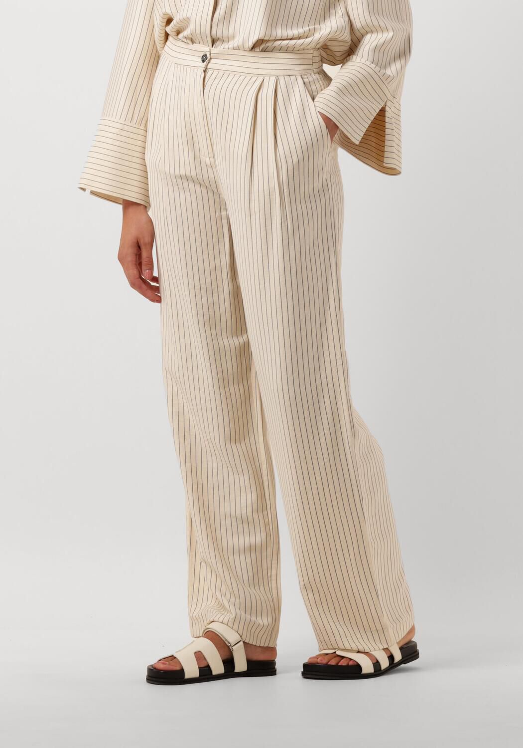 Modström wide leg pantalon Isabel met krijtstreep zand zwart
