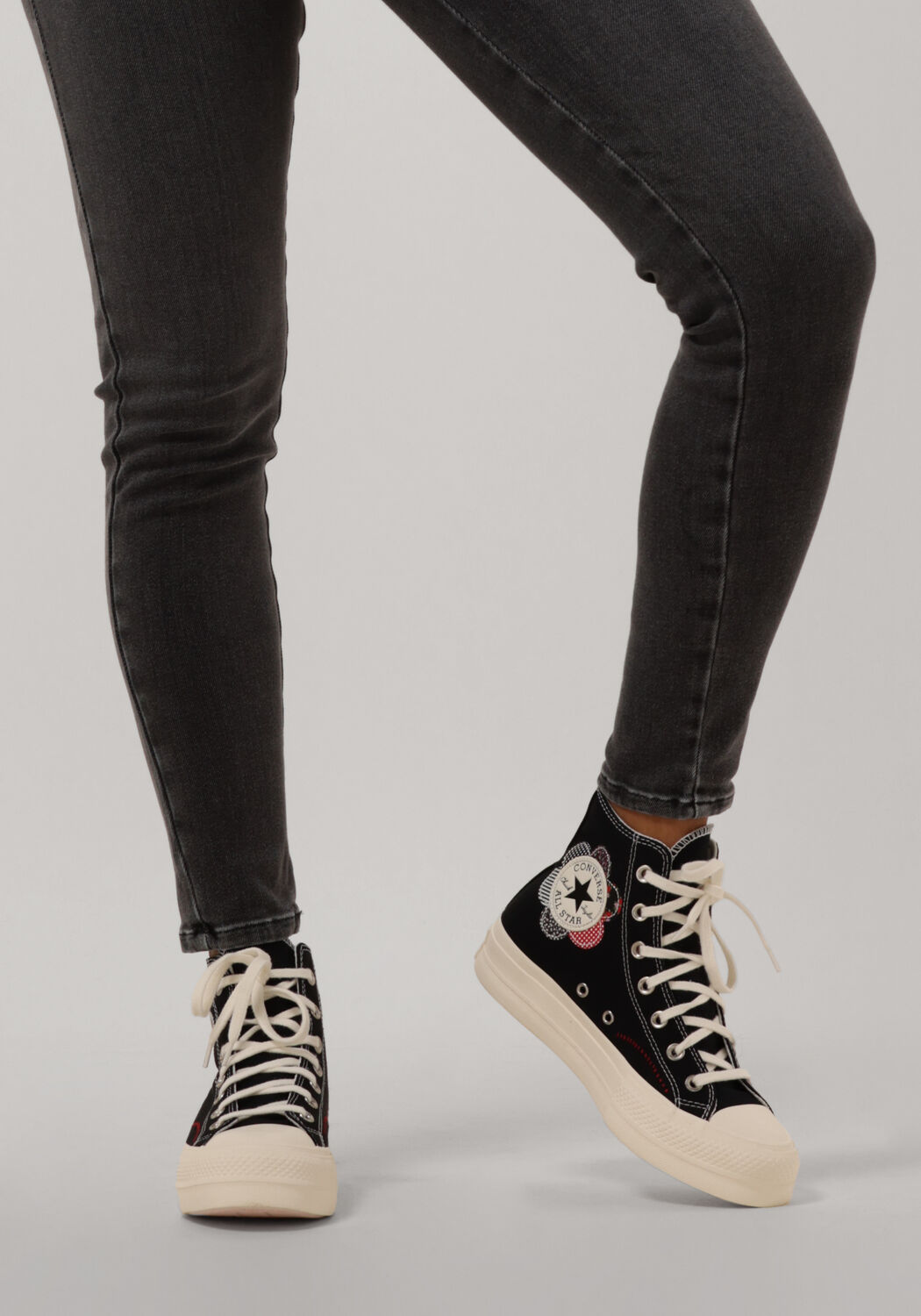 Omoda converse 2025