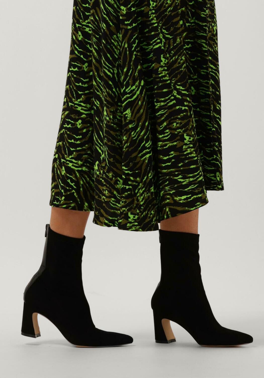 Zwarte NOTRE-V Enkellaarsjes 102 - large