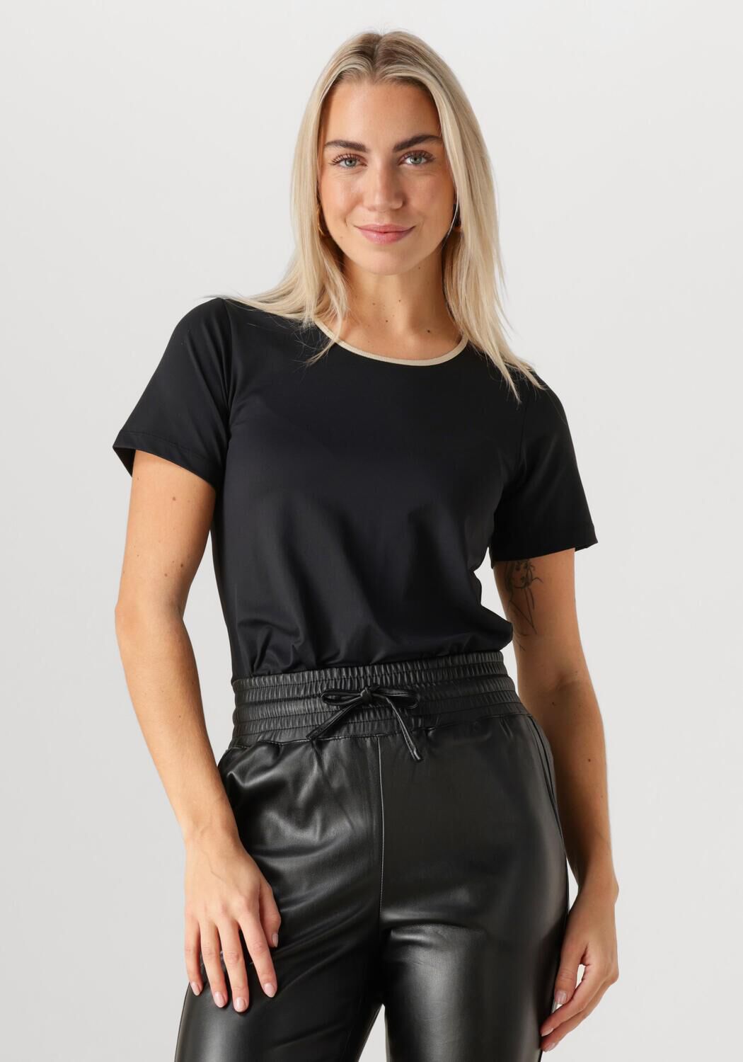 NUKUS Dames Tops & T-shirts Tirza Top Uni Zwart