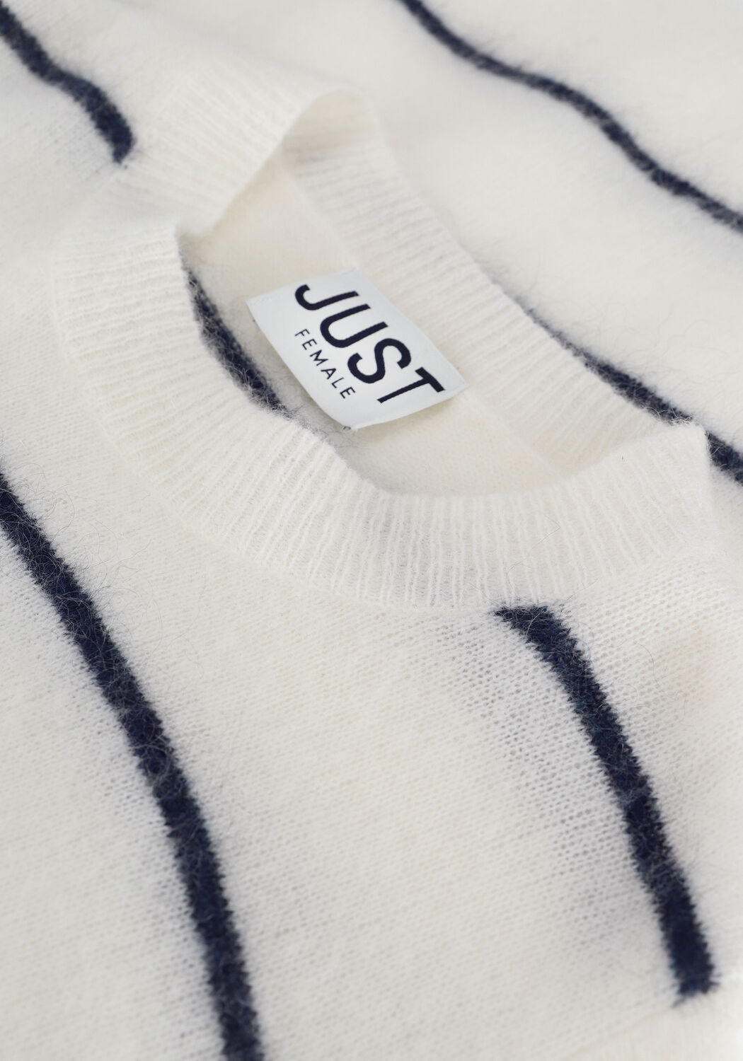 Gebroken wit JUST FEMALE Trui EOS KNIT - large