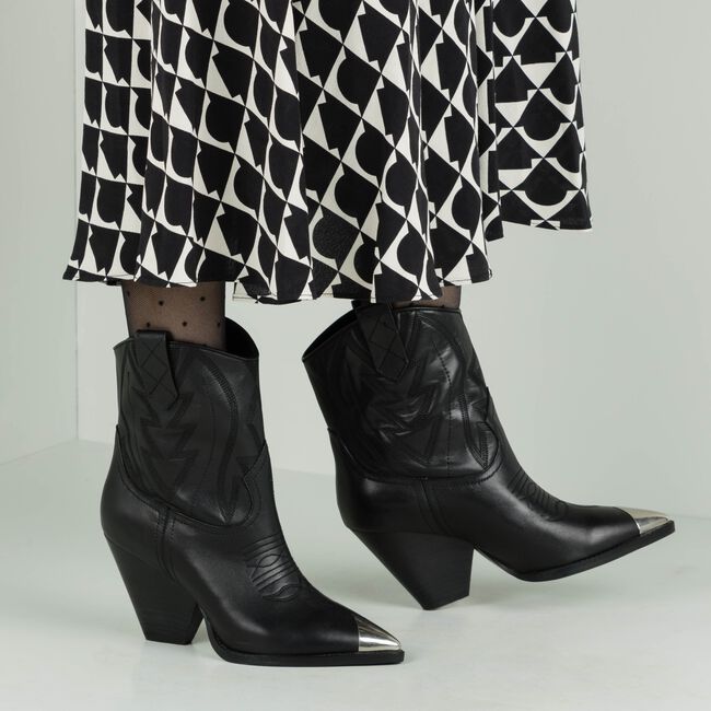 Zwarte LOLA CRUZ Enkellaarsjes 293T30BK Zwarte LOLA CRUZ Enkellaarsjes 293T30BK - large