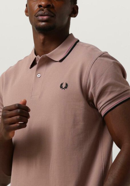 Lichtroze FRED PERRY Polo THE TWIN TIPPED FRED PERRY SHIRT - large