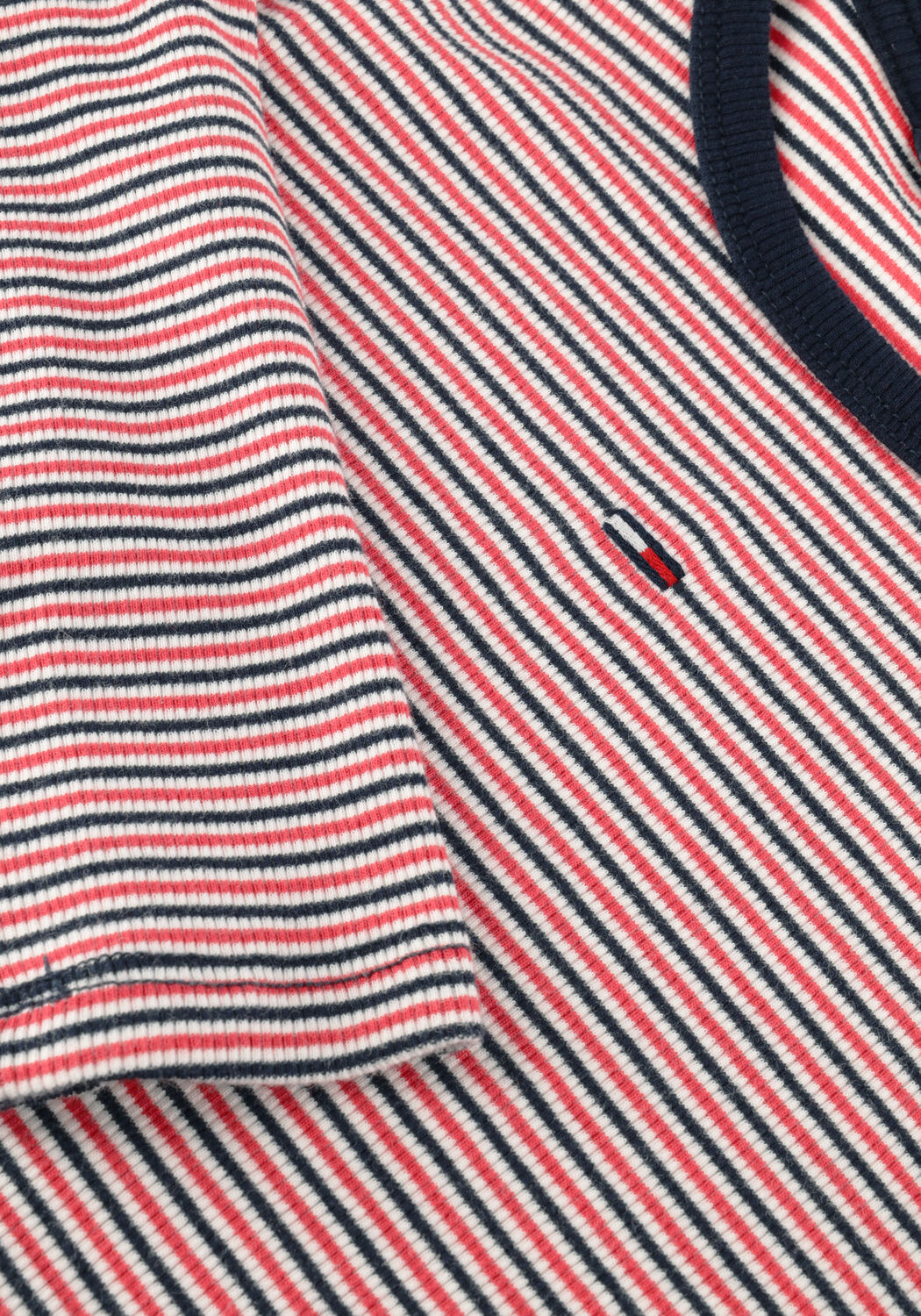 Rode TOMMY JEANS Top TJW SLIM ESSENTIAL RIB LS - large