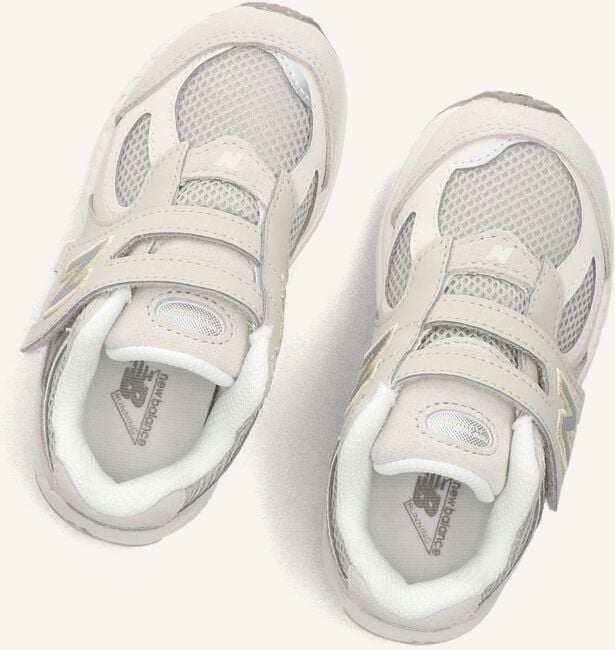 Grijze NEW BALANCE Lage sneakers IV2002 Grijze NEW BALANCE Lage sneakers IV2002 - large