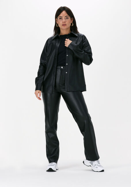 Zwarte NA-KD Chino HIGHWAIST PU PANTS Zwarte NA-KD Chino HIGHWAIST PU PANTS - large