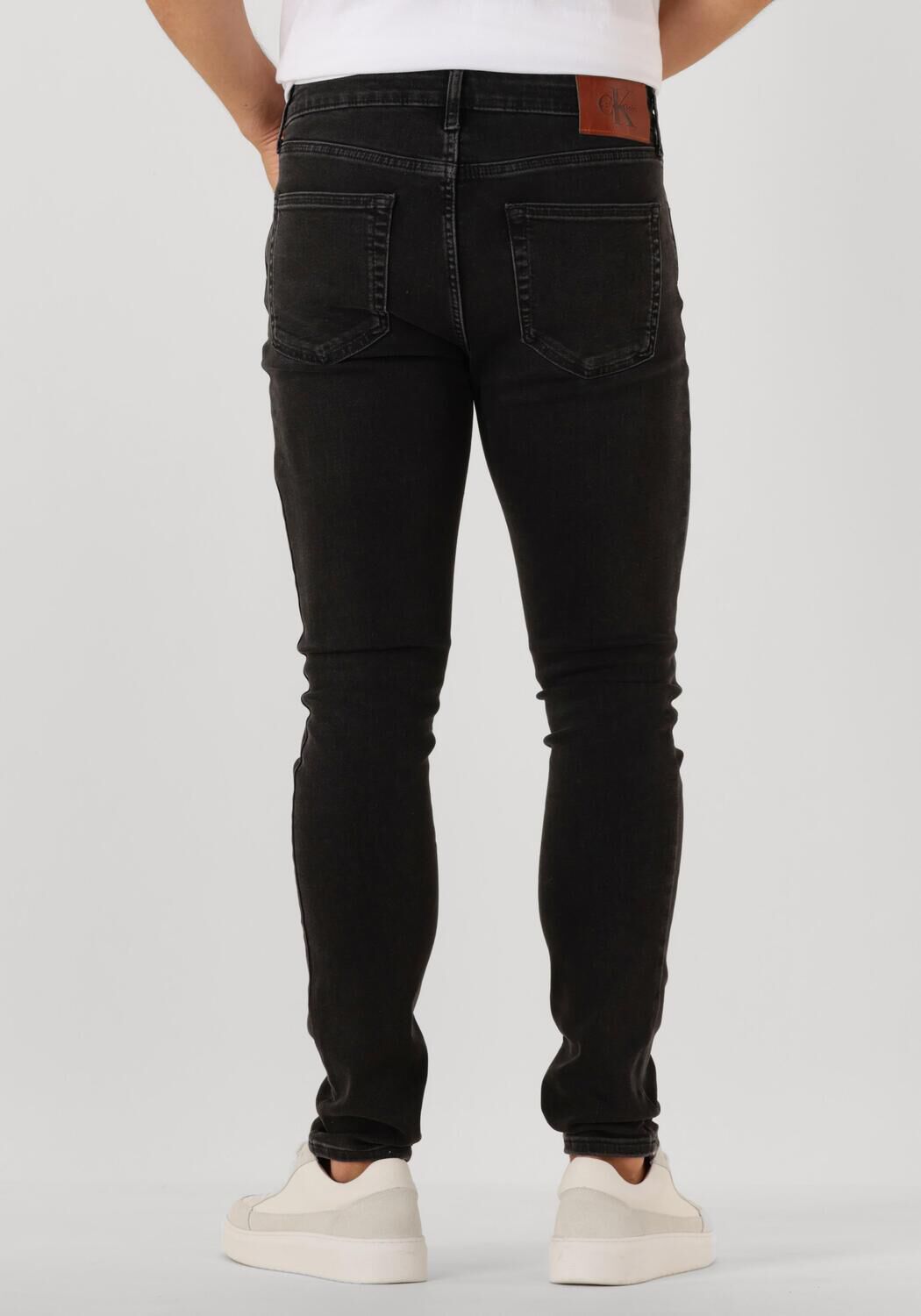 CALVIN KLEIN Heren Jeans Sknny Ck Essntl Blck Zwart