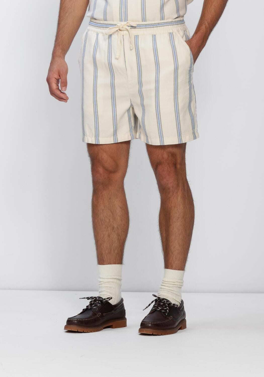 Ecru LES DEUX Korte broek LAWSON STRIPE SHORTS | Omoda