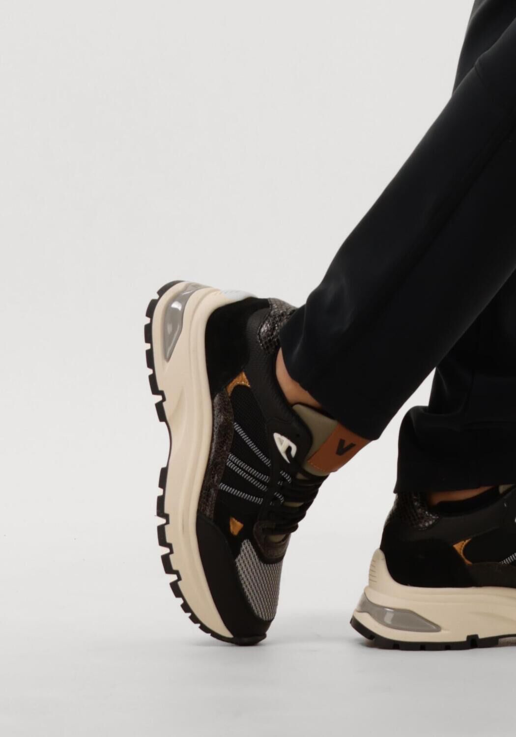 Zwarte VIA VAI Lage sneakers LIZ DAE - large