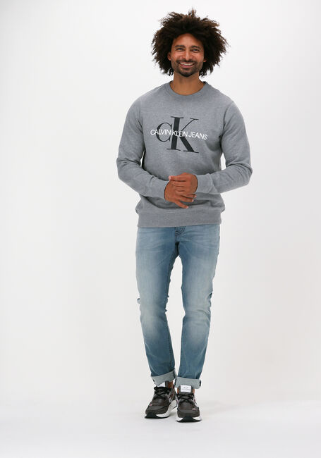 Grijze CALVIN KLEIN Sweater ICONIC MONOGRAM CREWNECK - large
