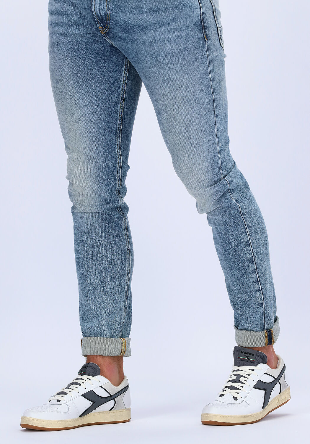 Witte DIADORA Lage sneakers MAGIC BASKET LOW ICONA - large