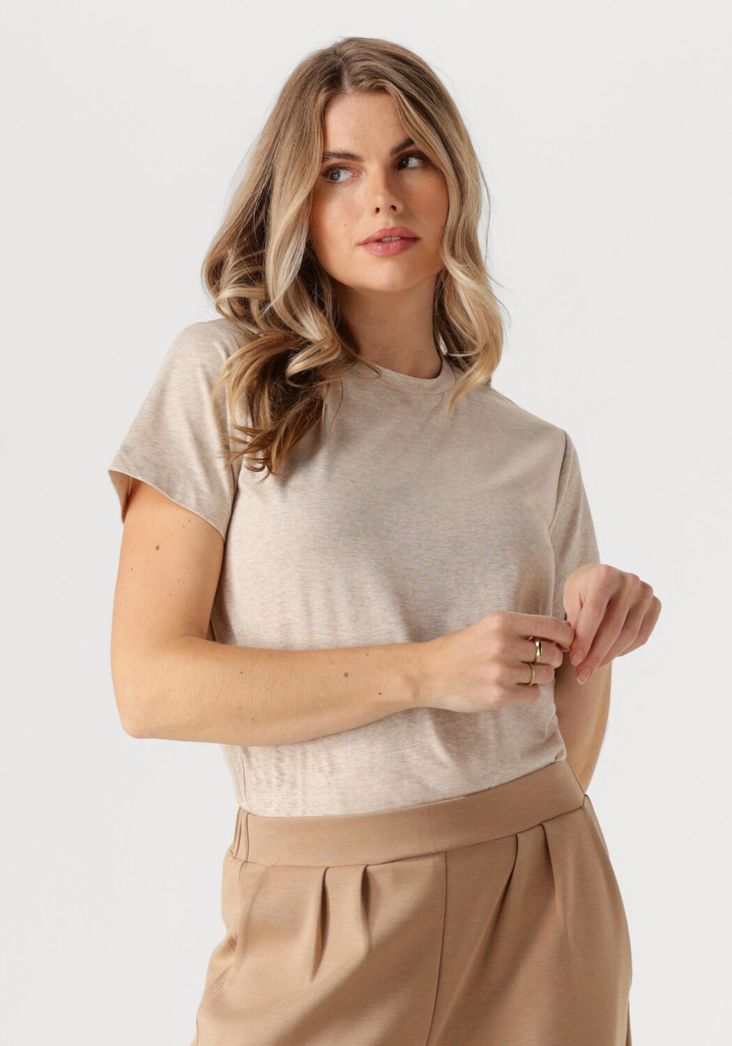 INWEAR Dames Tops & T-shirts Utaiw Base Tee Mel Taupe