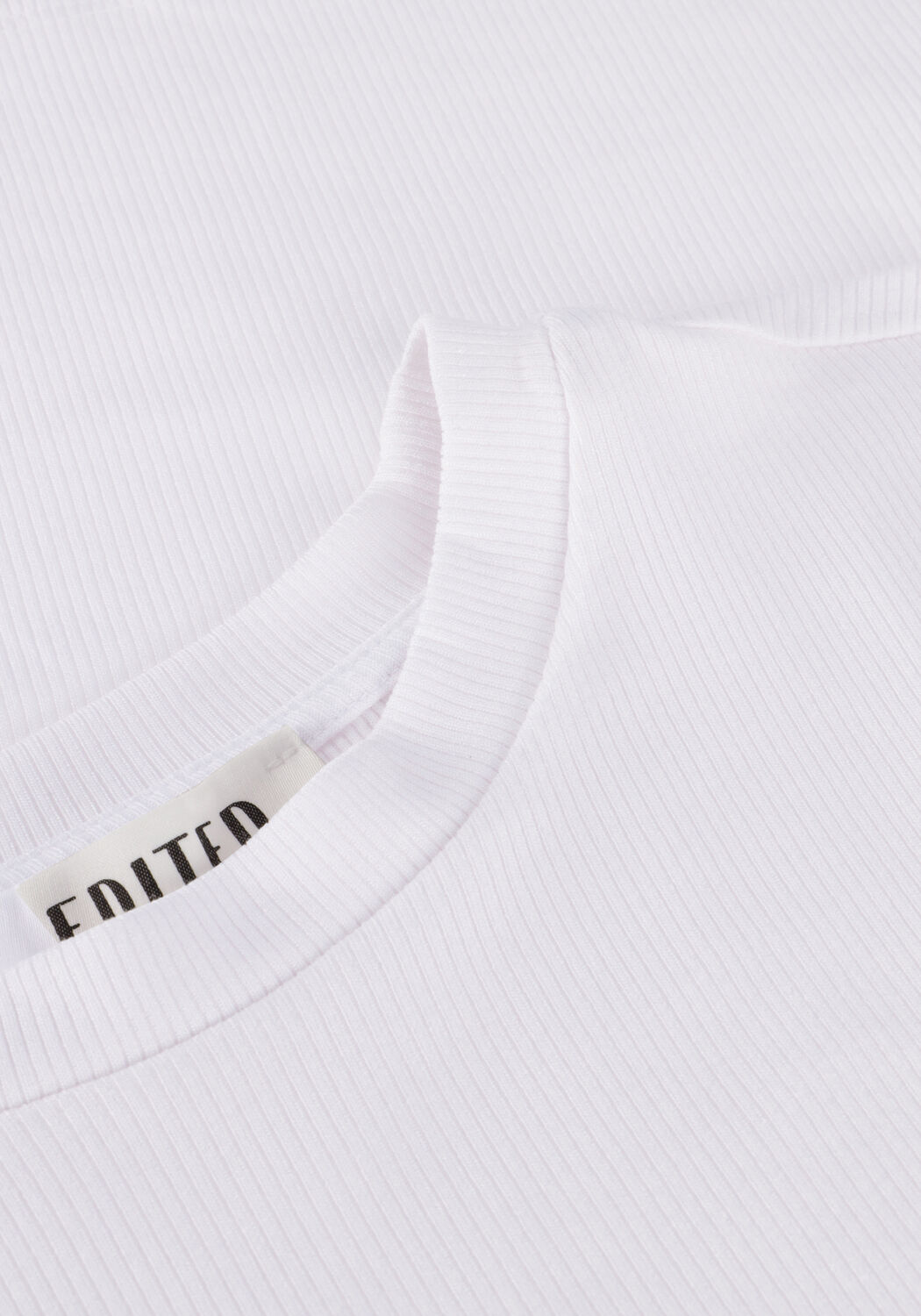 Witte EDITED Top NAARA T-SHIRT - large