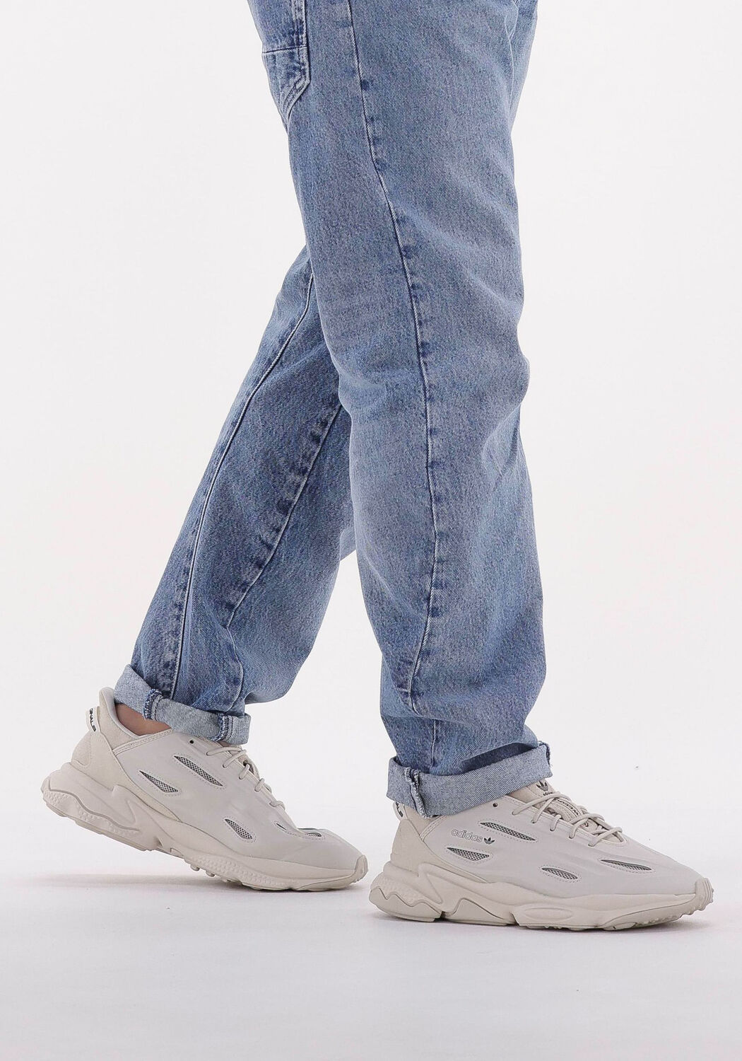 Beige ADIDAS Lage sneakers OZWEEGO CELOX MEN - large