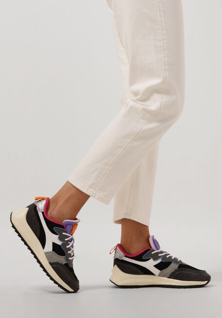 Zwarte DIADORA Lage sneakers JOLLY SUEDE MESH WOMAN - large