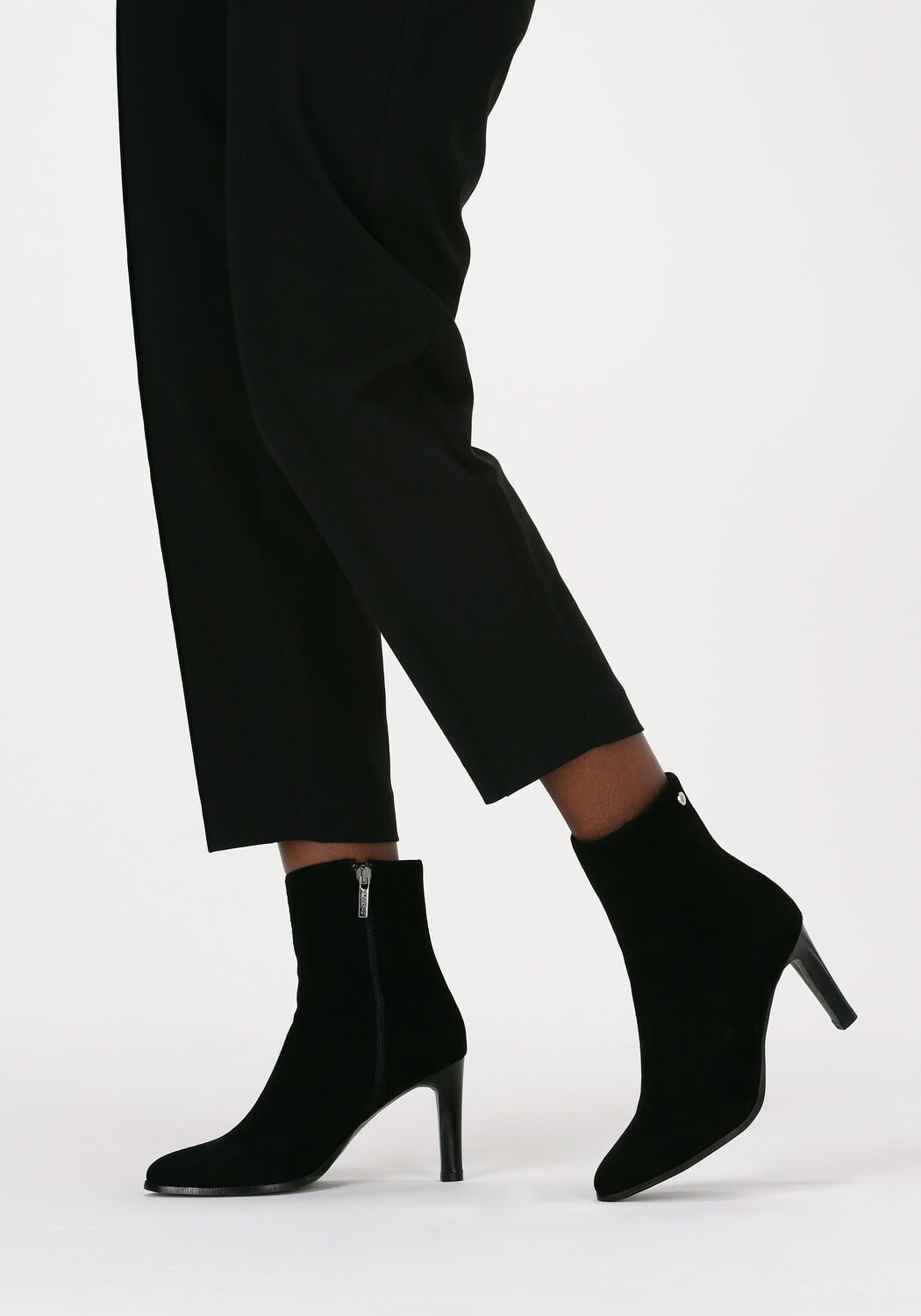 Zwarte NOTRE-V Enkellaarsjes 18236 - large