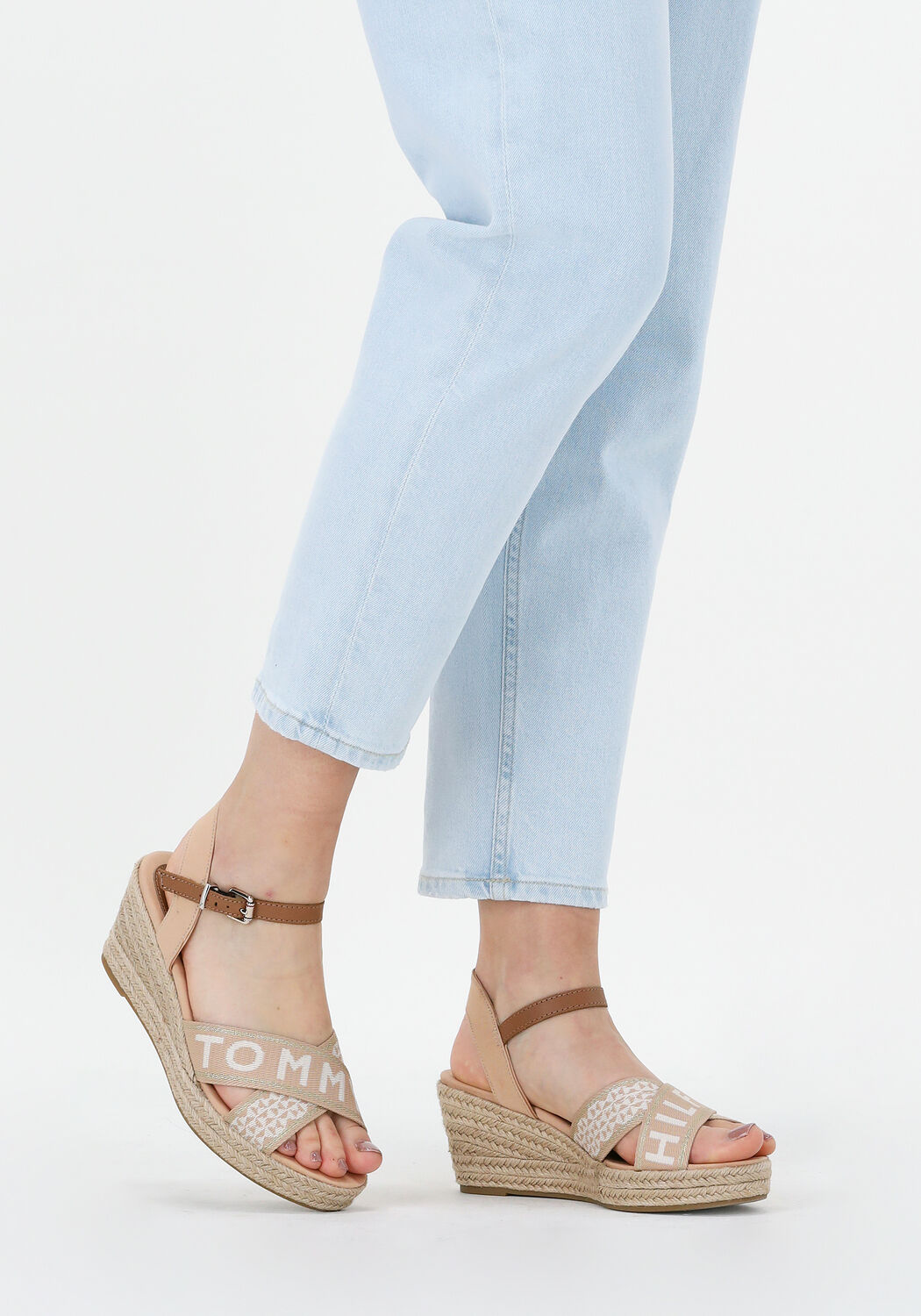 Tommy hilfiger low wedge sandals store