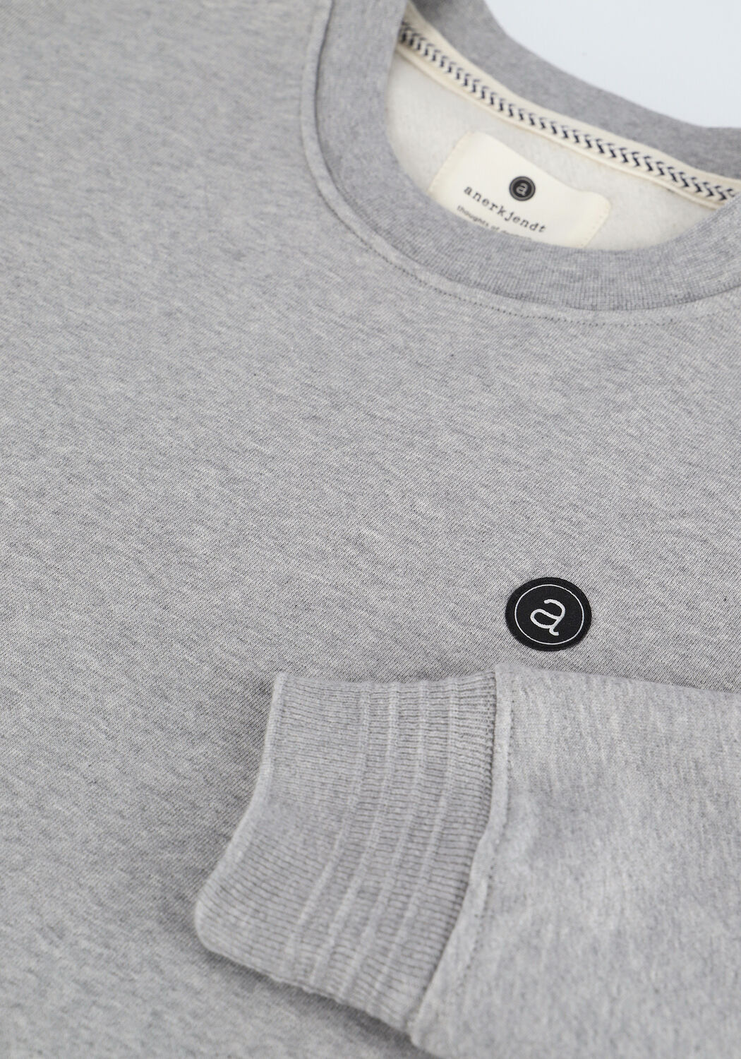 Lichtgrijze ANERKJENDT Sweater AKALLEN NOOS CREWNECK - large