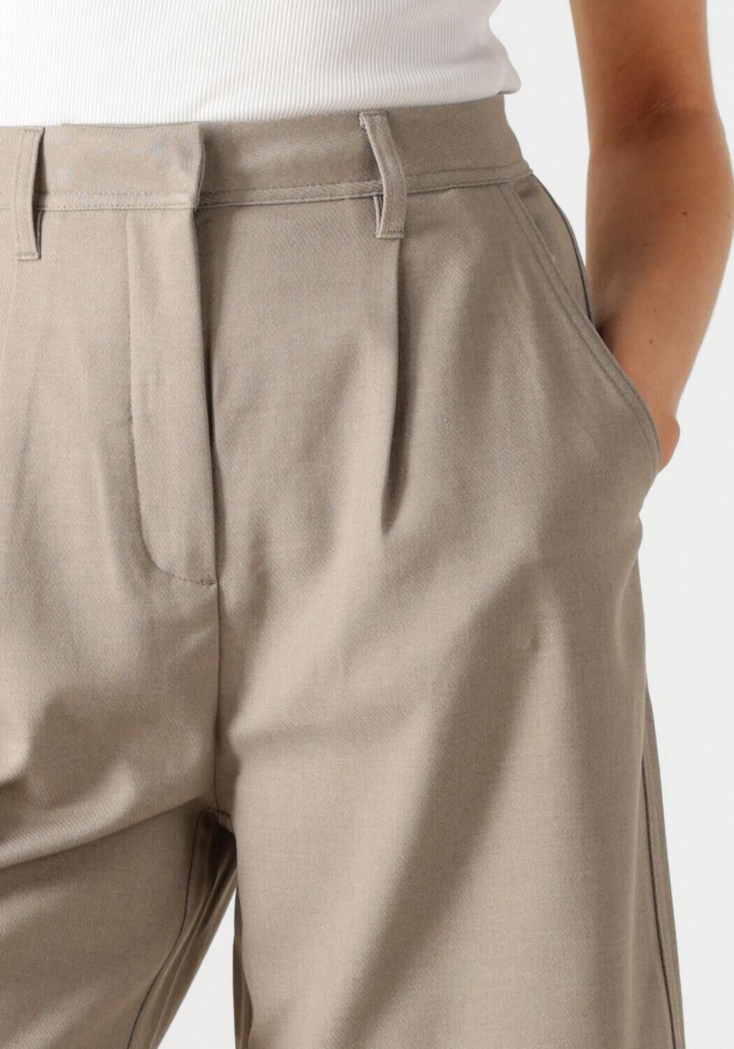 COPENHAGEN MUSE Dames Broeken Tailor Bermuda Beige