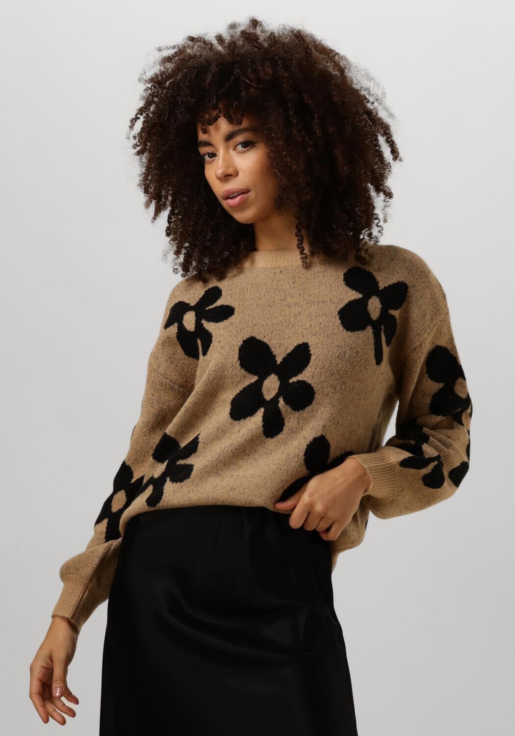 YDENCE Dames Truien & Vesten Knitted Sweater Daisie Beige