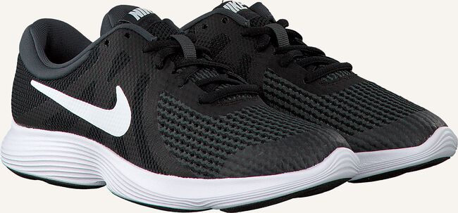 Zwarte NIKE Lage sneakers REVOLUTION 4 (GS) Zwarte NIKE Lage sneakers REVOLUTION 4 (GS) - large