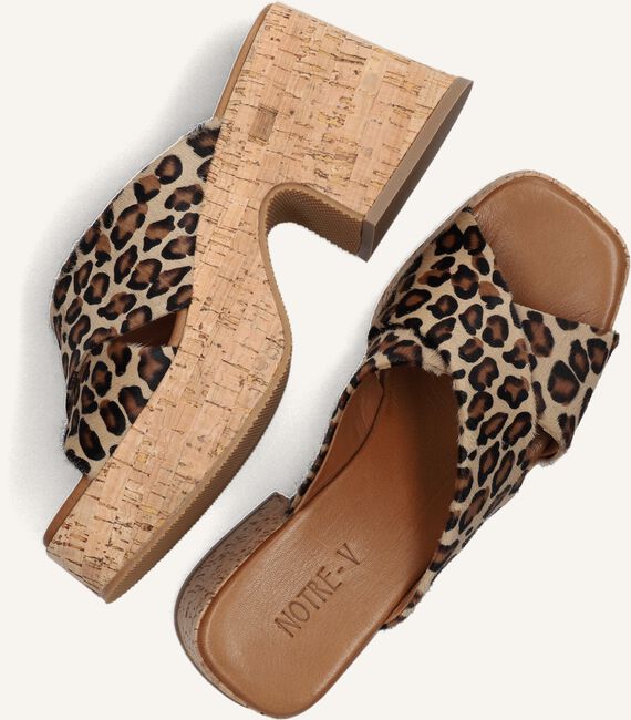 Bruine NOTRE-V Muiltjes 989001 Bruine NOTRE-V Muiltjes 989001 - large