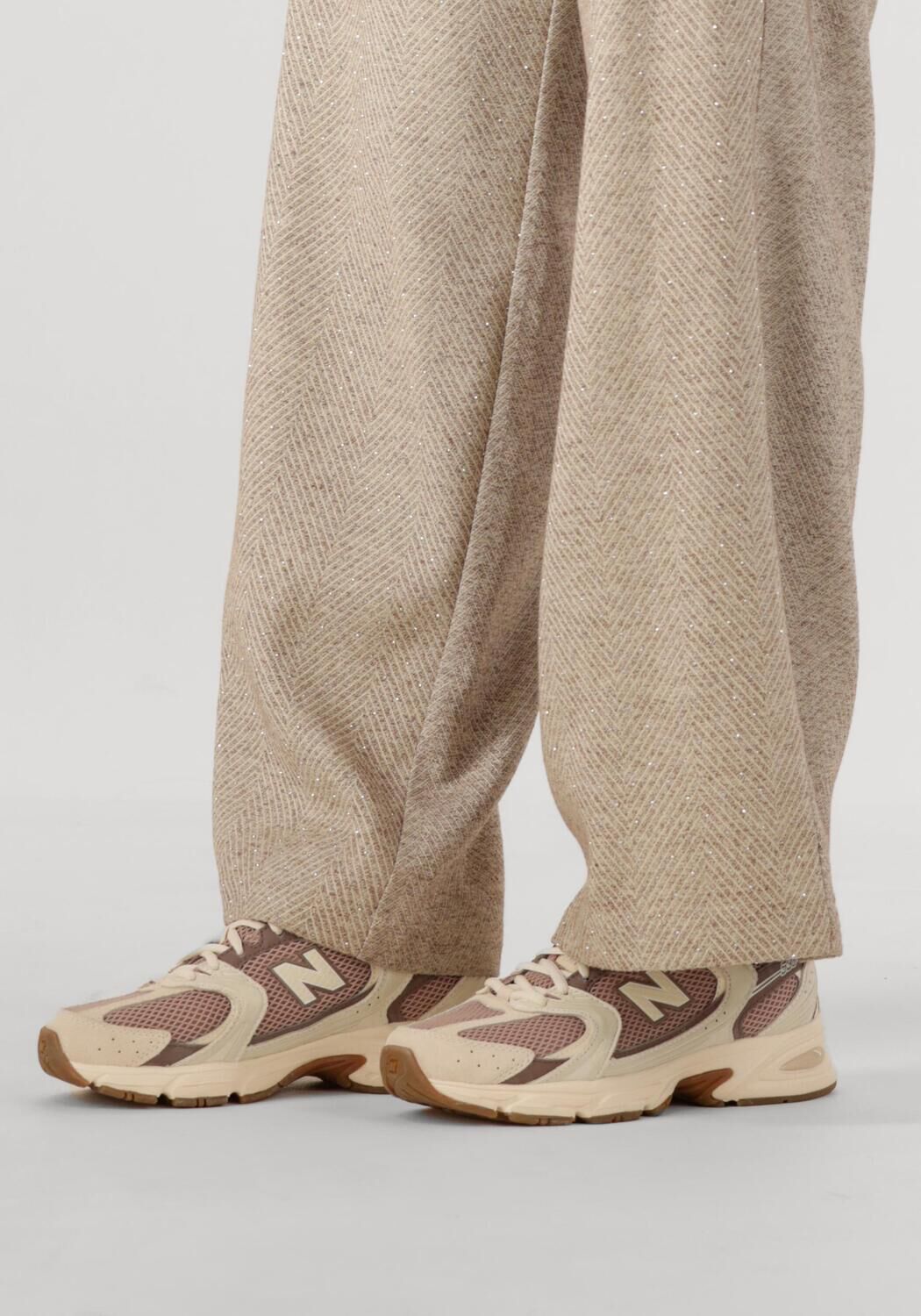 Bruine NEW BALANCE Lage sneakers U530 D - large