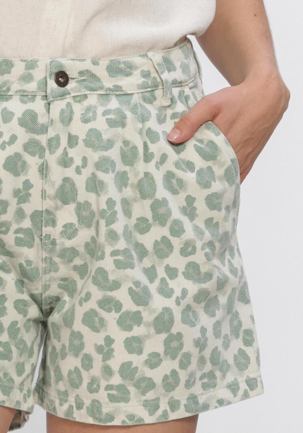 Ecru BY-BAR Korte broek JUNE GREEN CHEETAH SHORT - large
