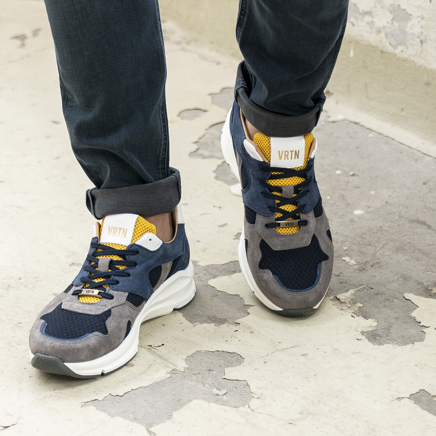 Grijze VERTON Lage sneakers 9325A - large