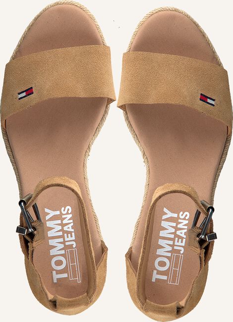 Bruine TOMMY HILFIGER Platte sandalen NATURAL WEDGE Bruine TOMMY HILFIGER Platte sandalen NATURAL WEDGE - large