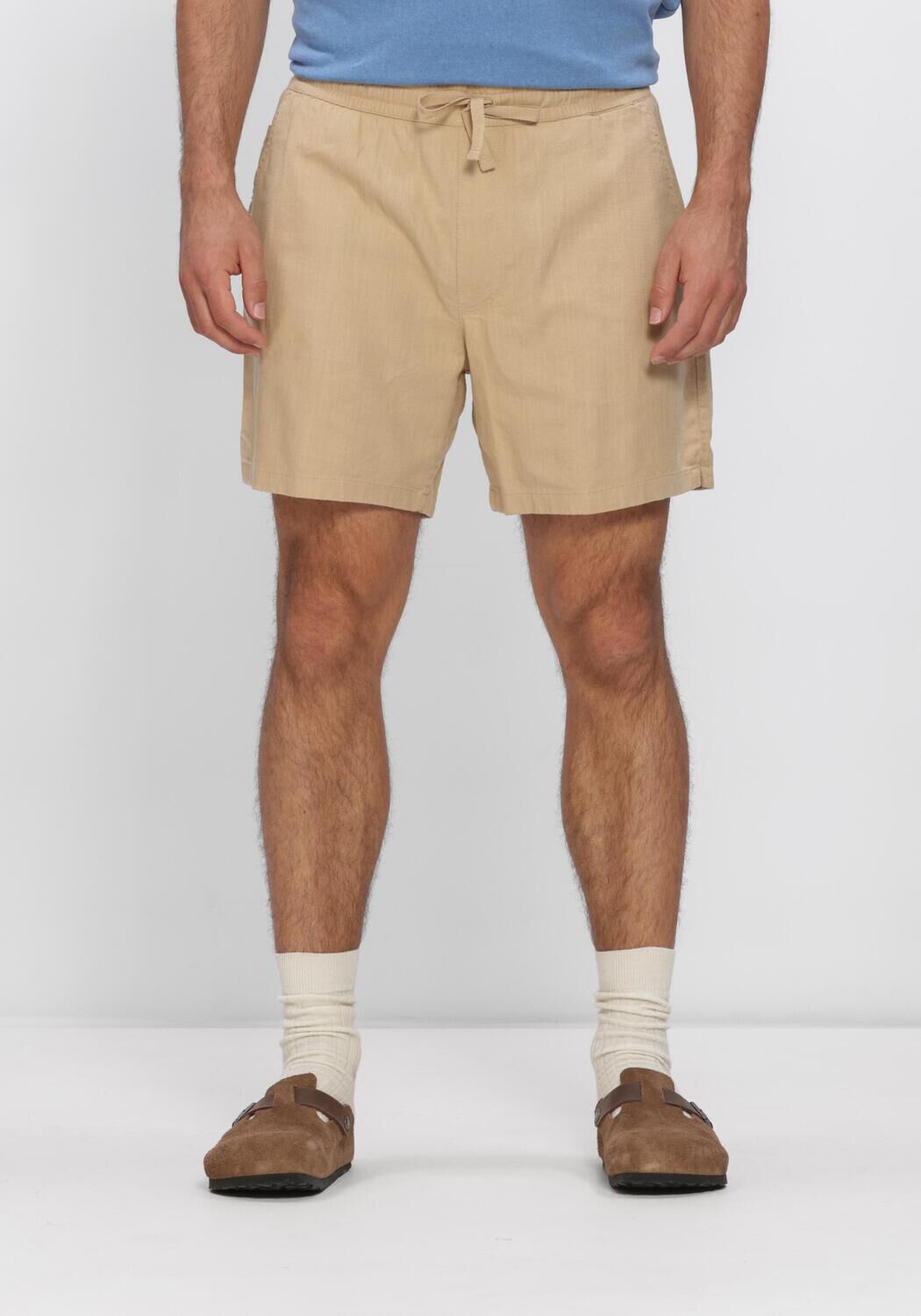 Beige TOMMY JEANS Korte broek TJM LINEN BLEND PULL-ON SHORT - large