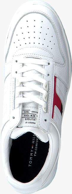 Witte TOMMY HILFIGER Lage sneakers RETRO CORPORATE LEATHER - large