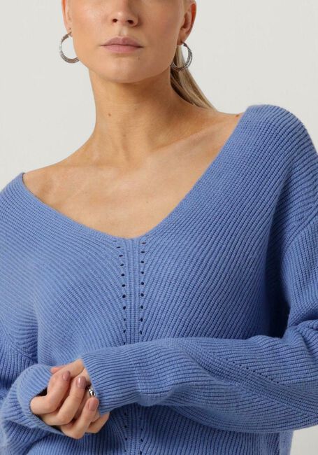 Blauwe MINUS Trui MIEKE V-NECK KNIT PULLOVER - large