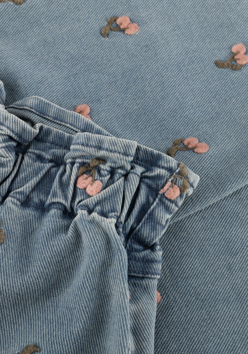 Lichtblauwe LIL' ATELIER Mom jeans NMFDEVA LOOSE EMB JEANS 2024-ES LIL - large