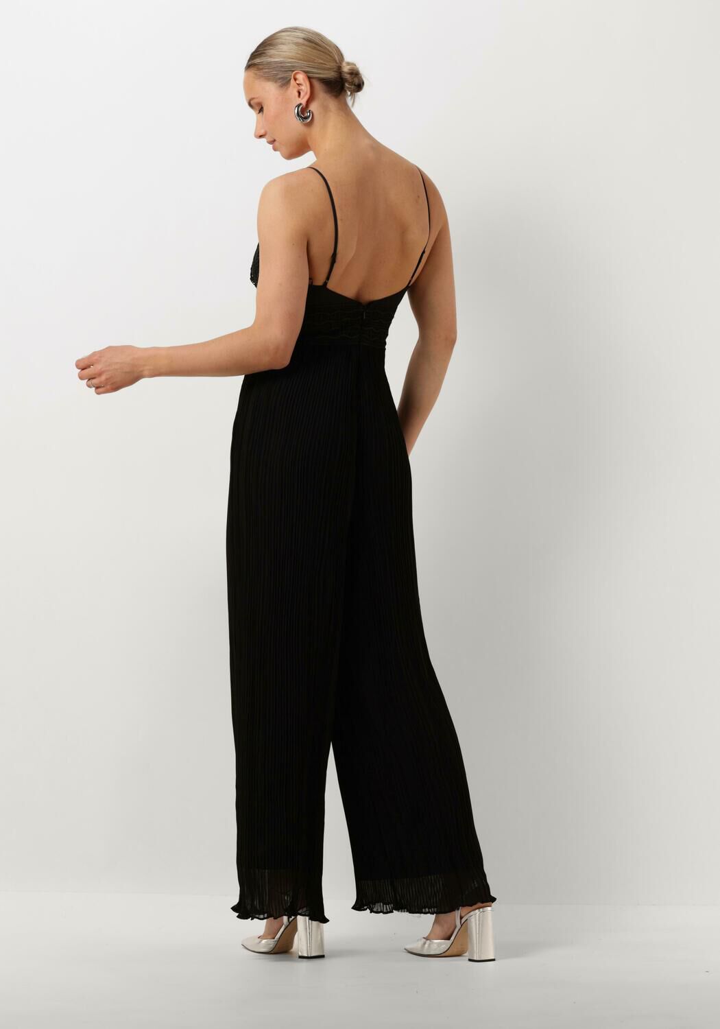 GUESS Dames Jumpsuits Amiah Pleated Jumpsuit Zwart