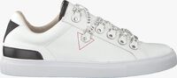 Witte GUESS Lage sneakers BARRY - medium