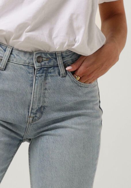 Blauwe LEE Mom jeans CAROL LIGHT STORY - large