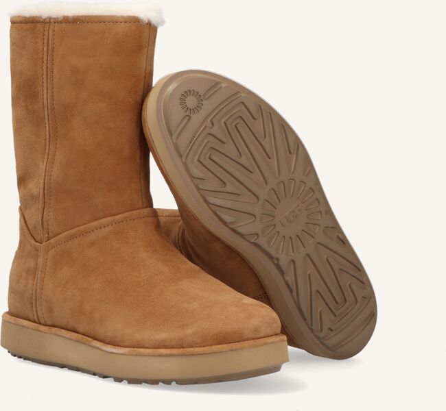 Camel UGG Vachtlaarzen CLASSIC SHORT BLVD Camel UGG Vachtlaarzen CLASSIC SHORT BLVD - large