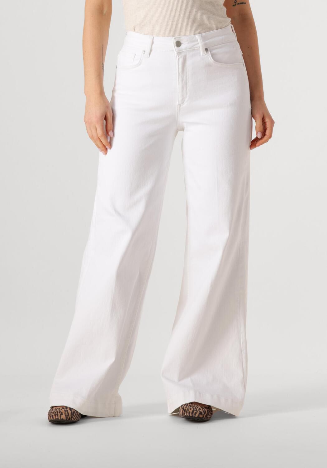 CIRCLE OF TRUST Dames Jeans Palmer Wide Leg Dnm Wit