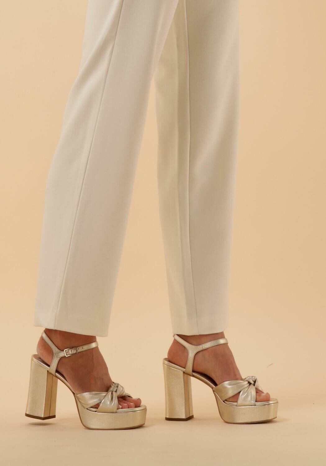 Unisa sandalen goud cheap