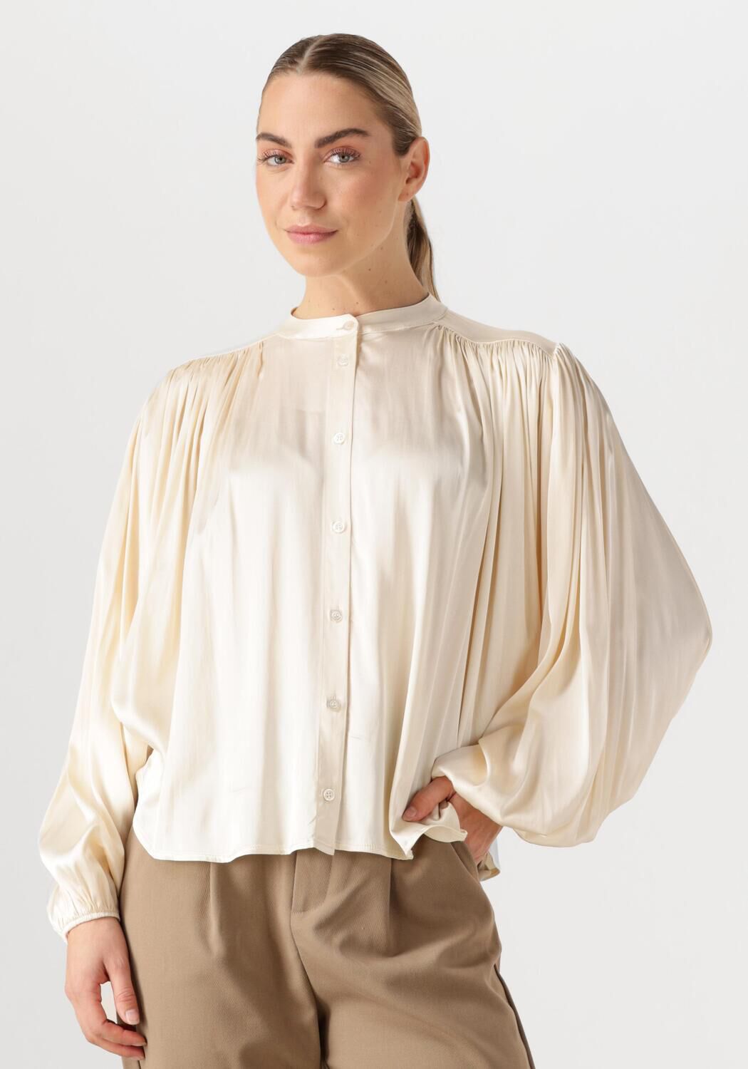 AMAYA AMSTERDAM Dames Blouses Jani Creme