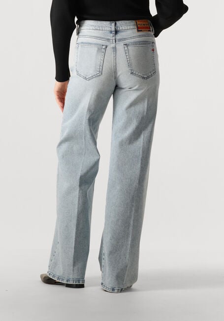 Lichtblauwe DIESEL Wide jeans 1978 D-AKEMI - large