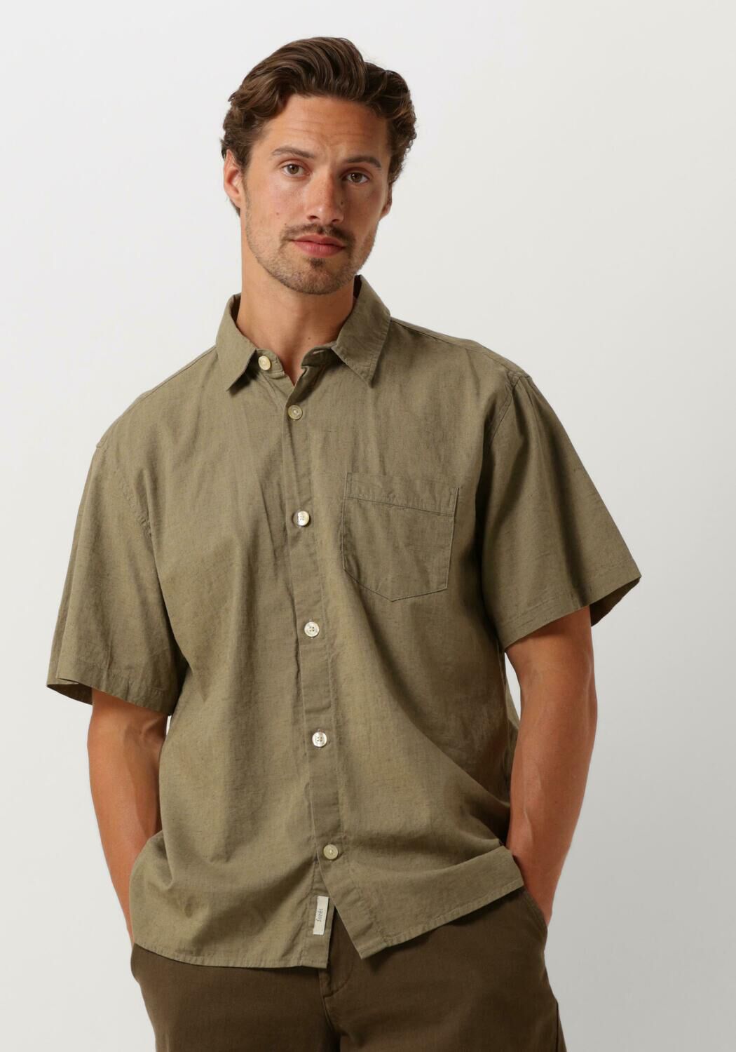 FORÉT Forét Heren Overhemden Serene Linen Ss Shirt Groen