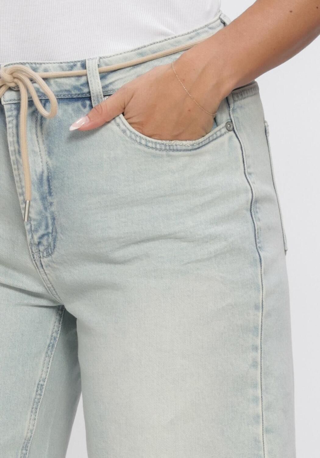 Blauwe CIRCLE OF TRUST Shorts JONA LONG SHORT DNM - large