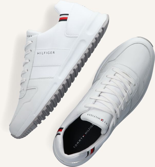 Witte TOMMY HILFIGER Lage sneakers MODERN CORPORATE RUNNER Witte TOMMY HILFIGER Lage sneakers MODERN CORPORATE RUNNER - large